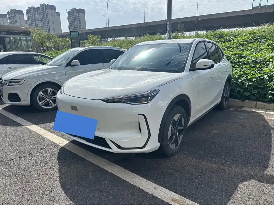 Geely Galaxy Galaxy E5