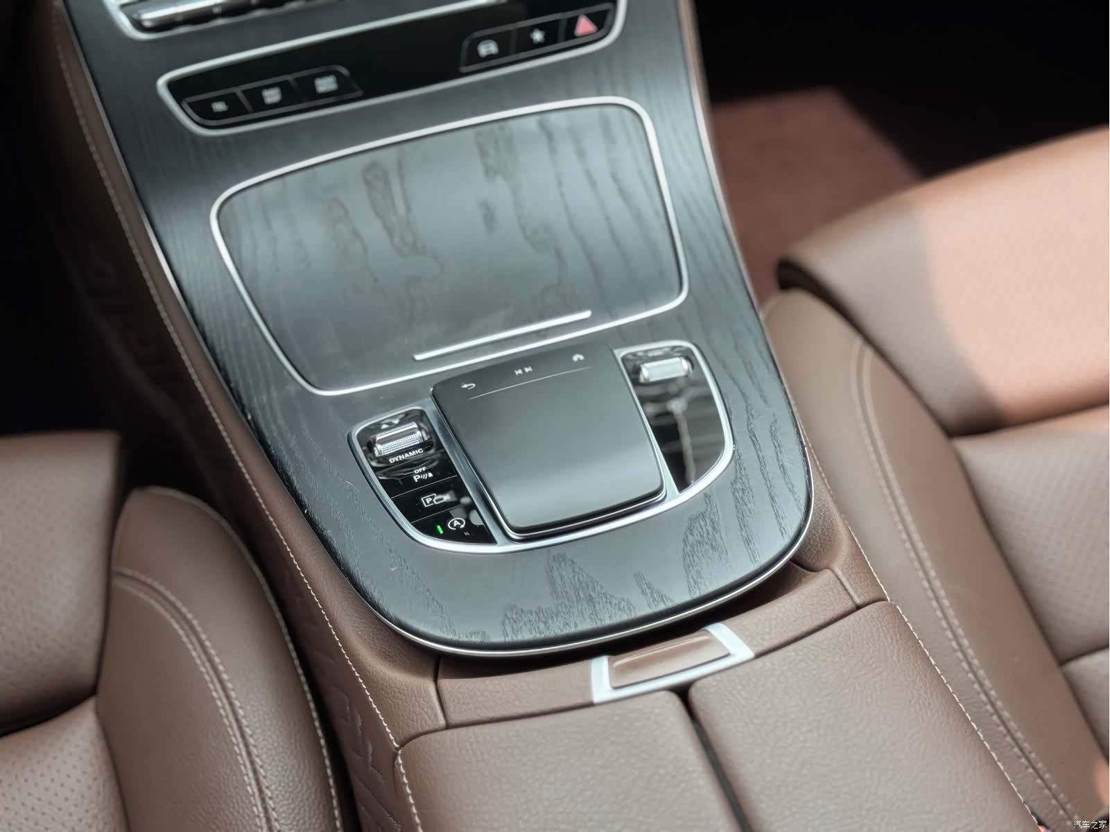 Mercedes-Benz E-Class, 2023 15