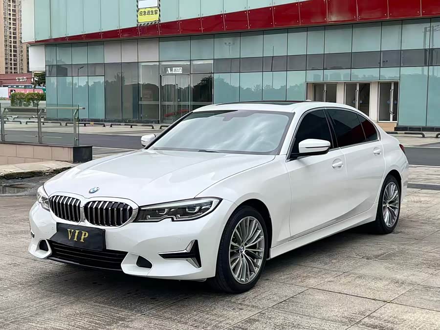 BMW 3 Series 2019, фото 1