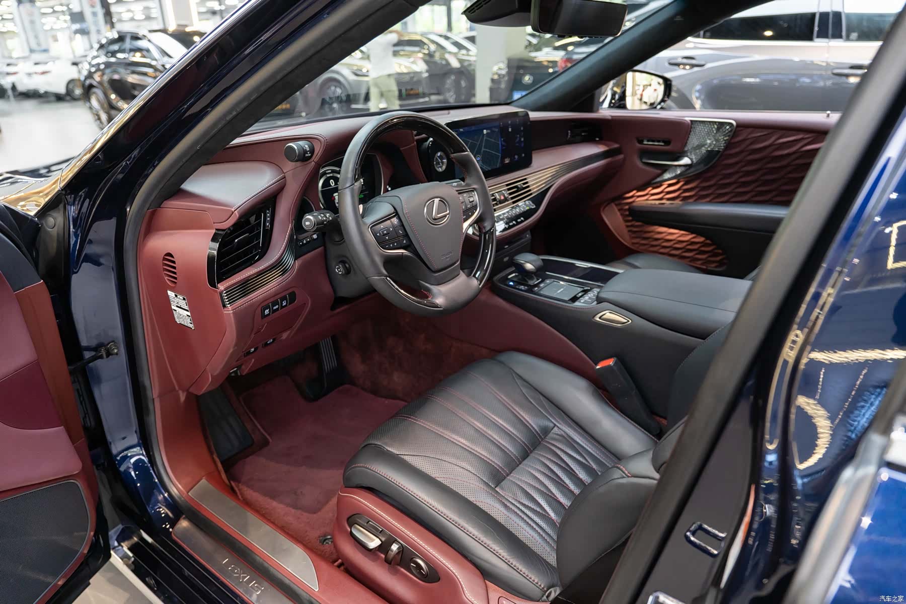 Lexus LS, 2021 9