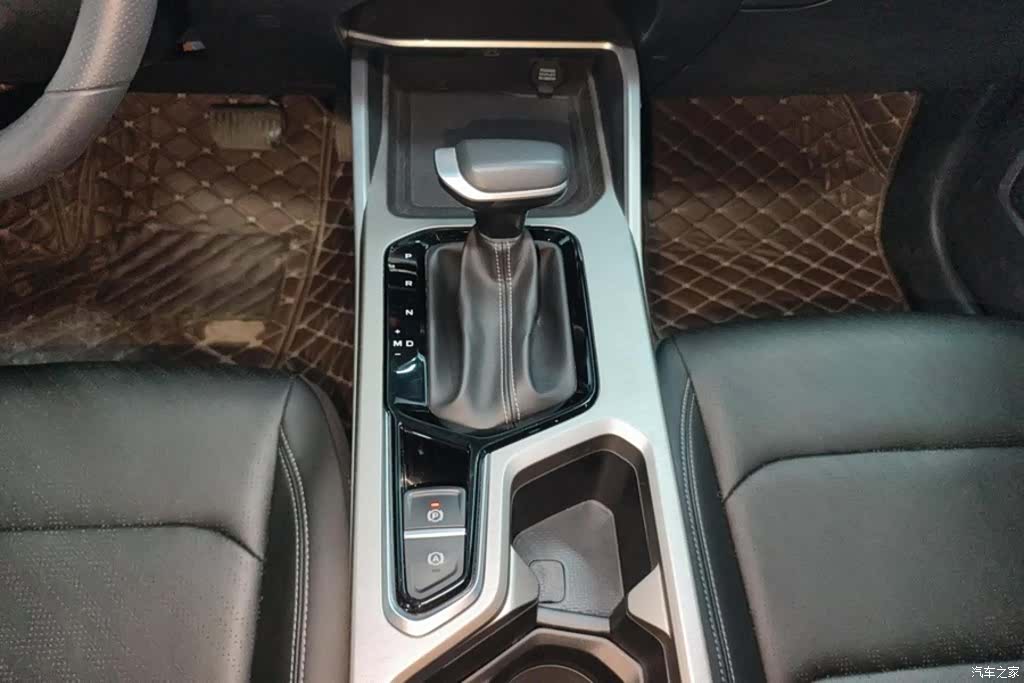 Geely Emgrand, 2024 16