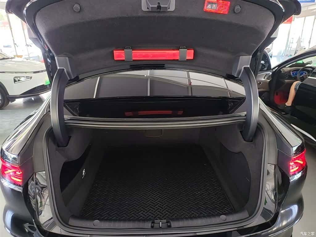 BYD Han, 2023 19