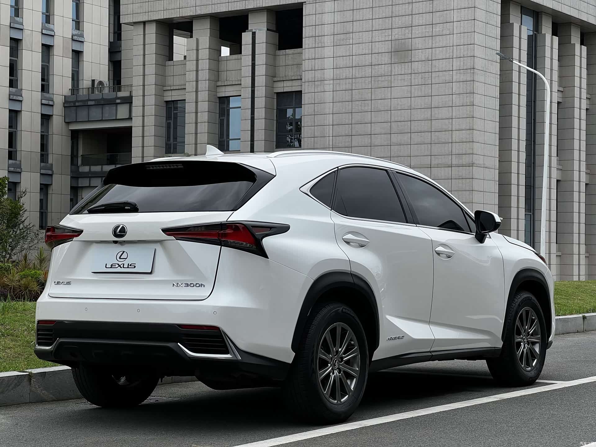 Lexus NX, 2020 4