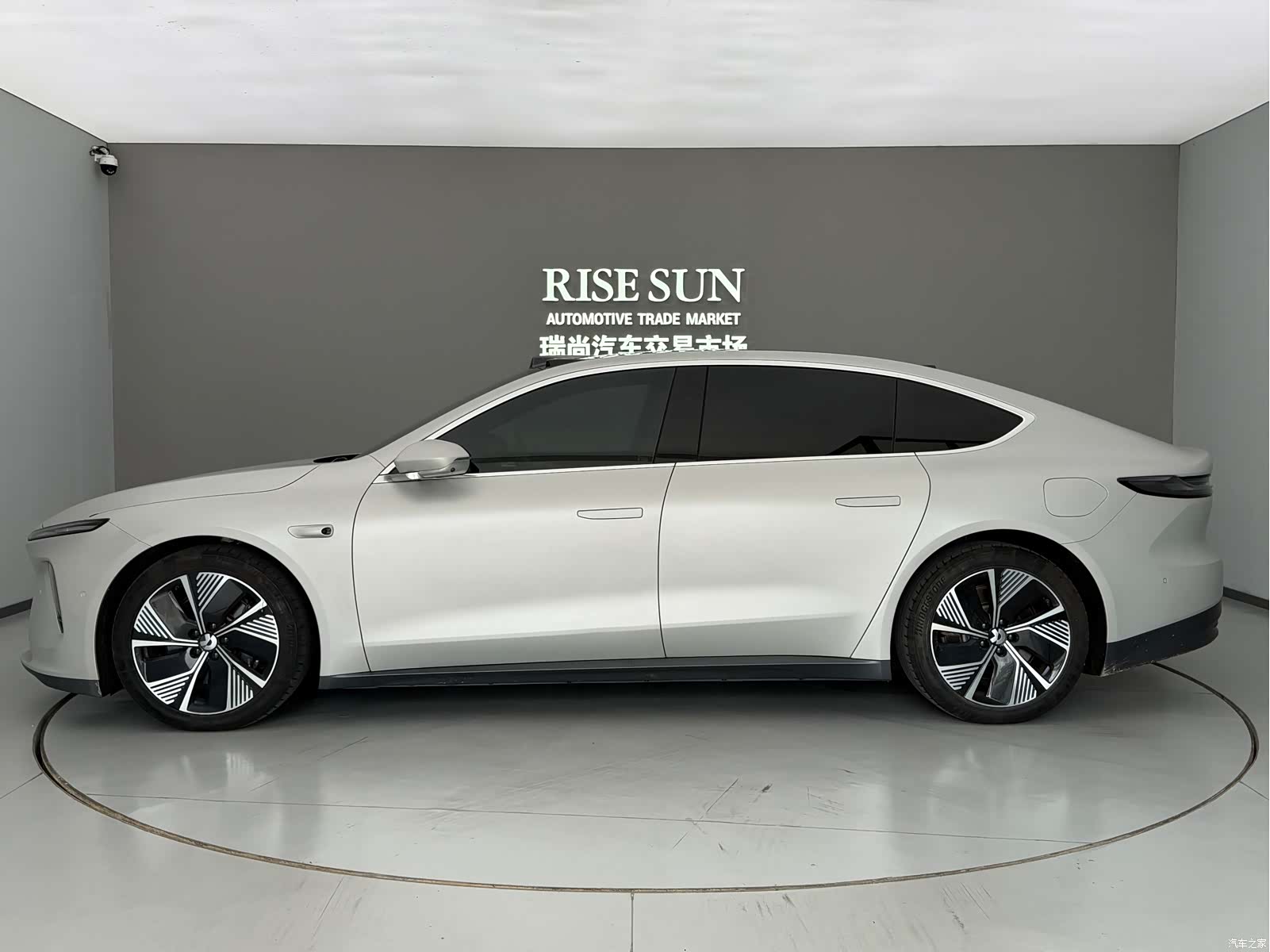 NIO ET7, 2024 4