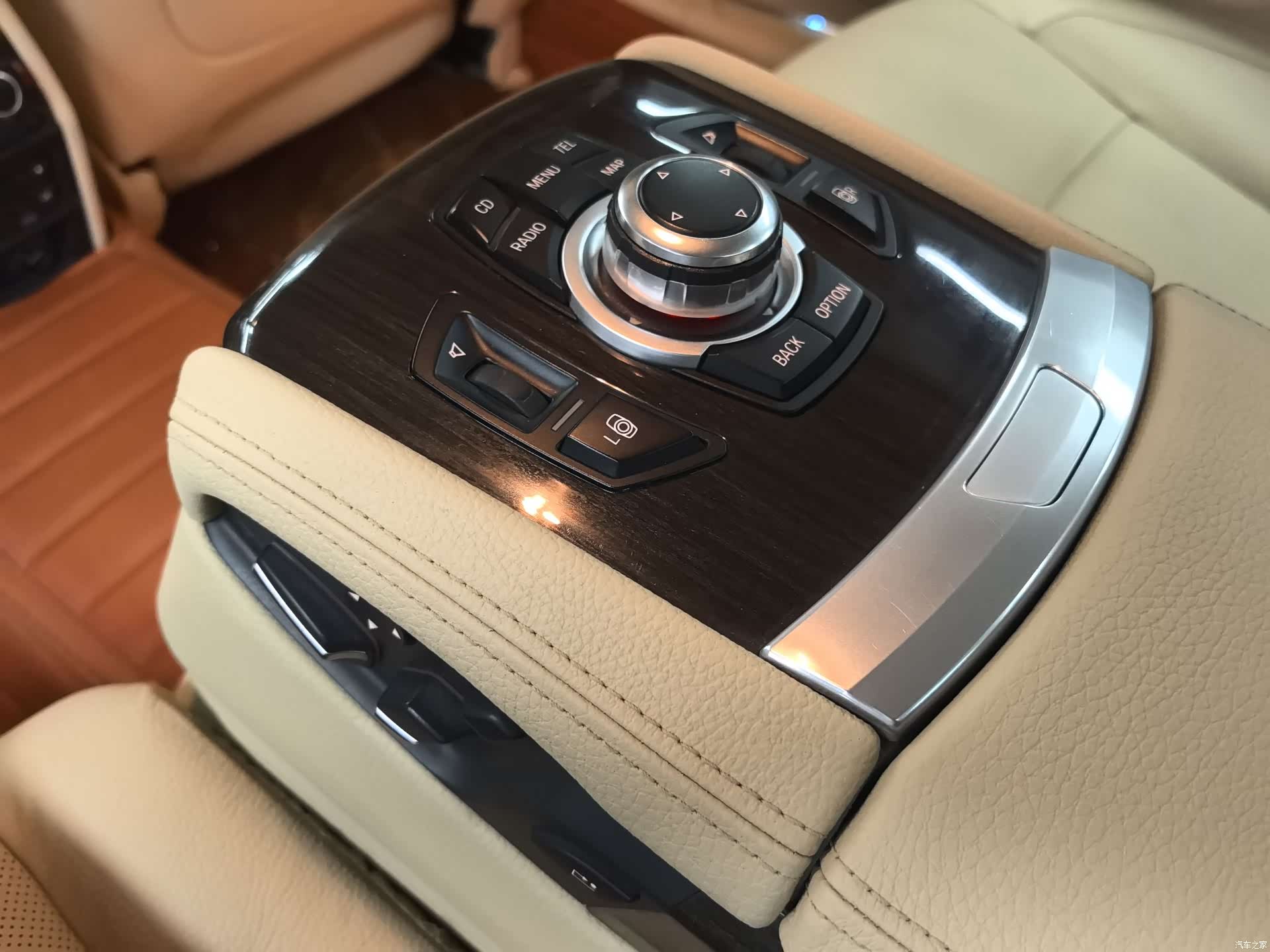 BMW 7 Series, 2010 12