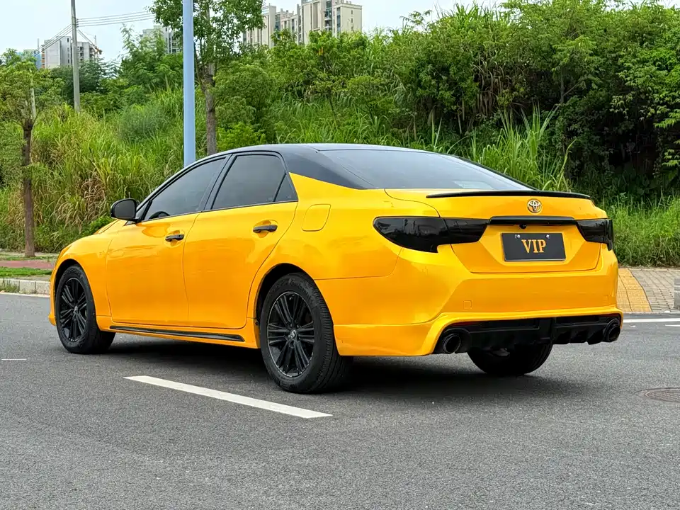 Toyota Reiz