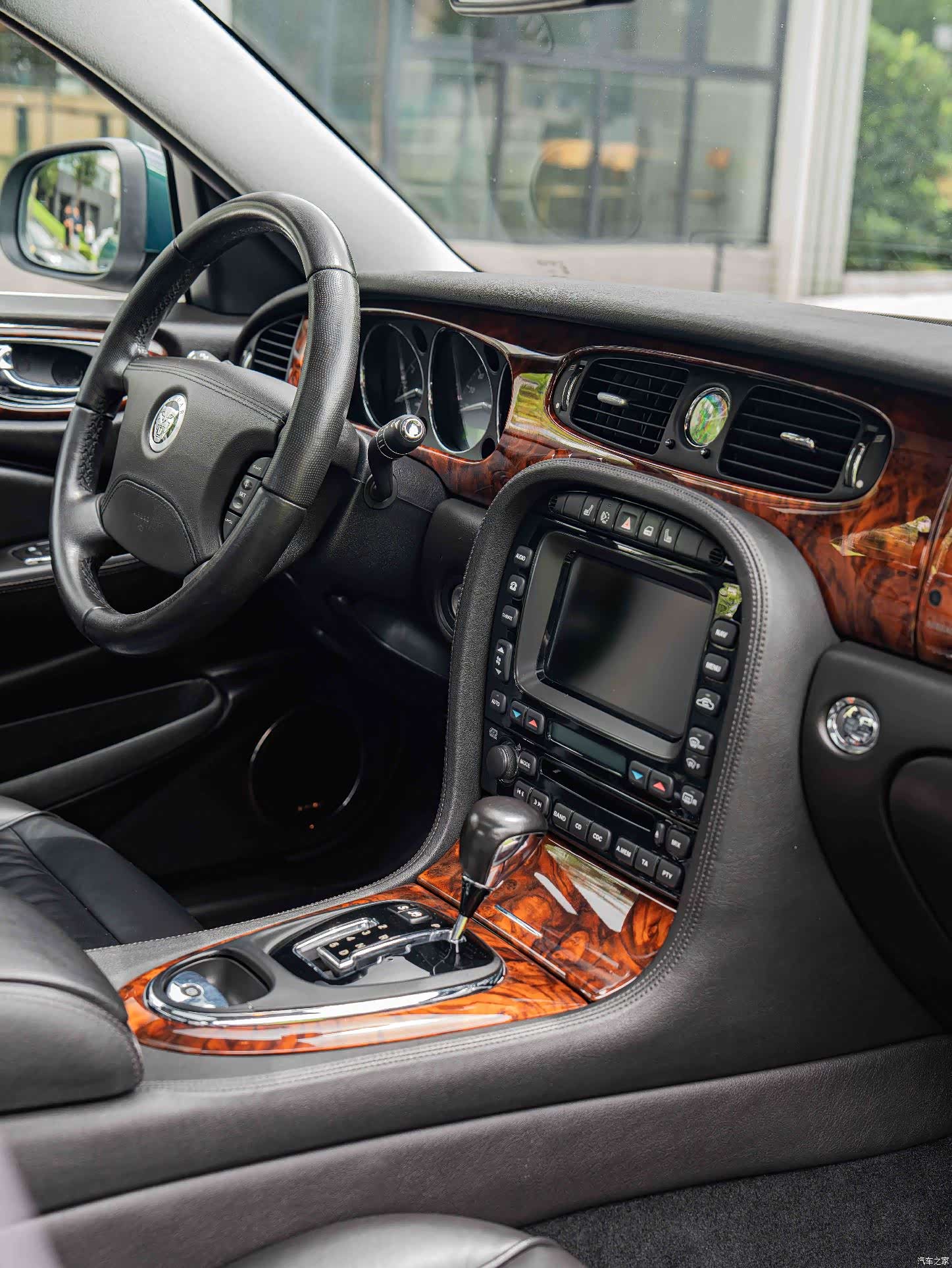 Jaguar XJ, 2009 15