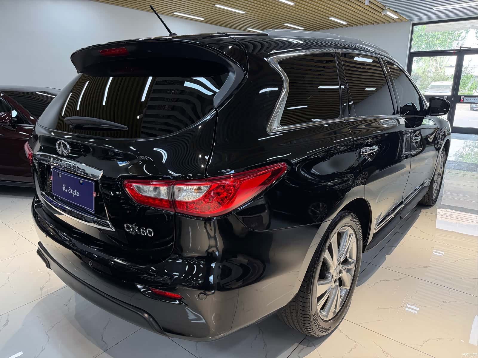 Infiniti QX60, 2016 3