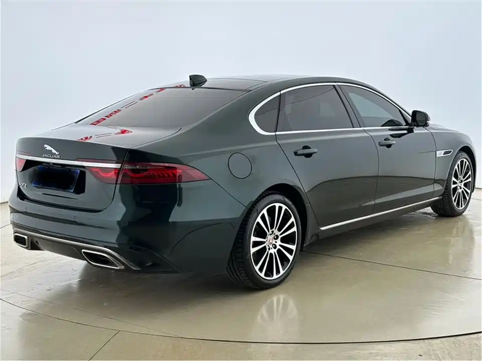 Jaguar XFL