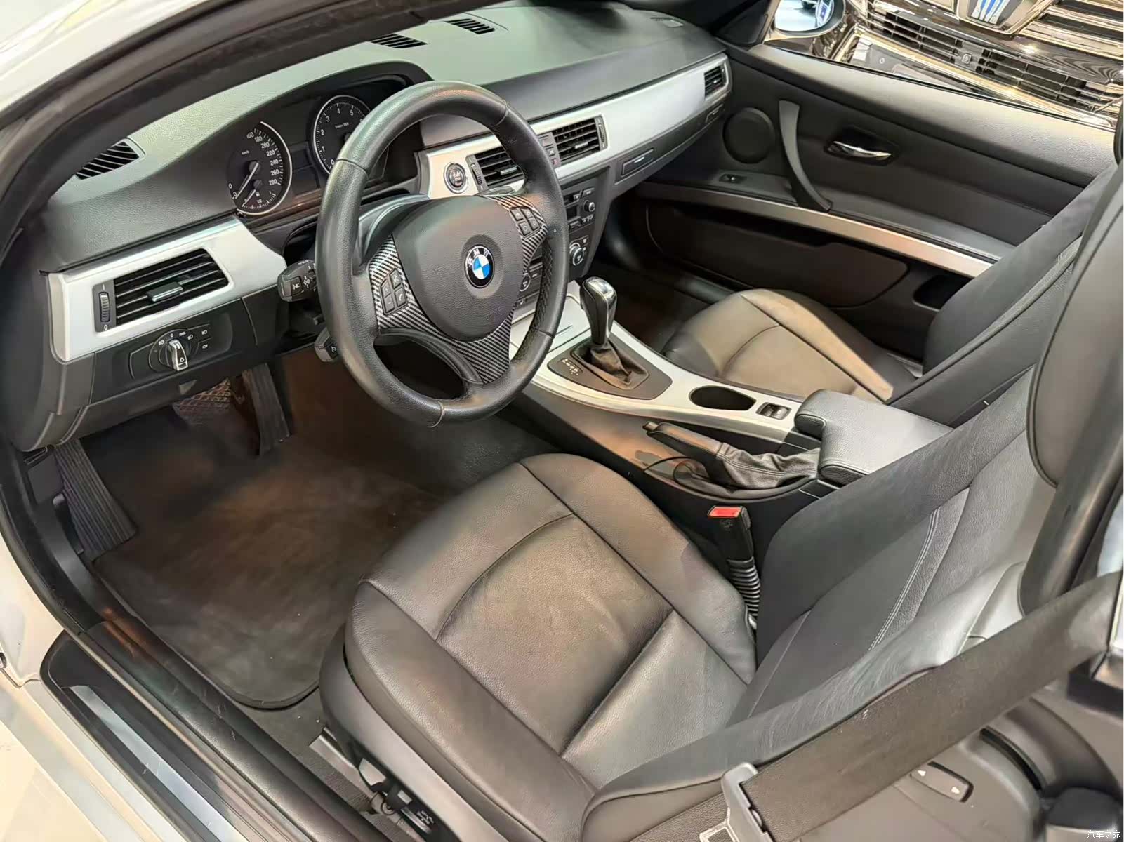 BMW 3 Series, 2009 все фото