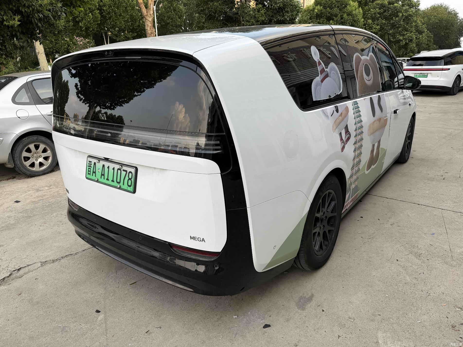 Li Auto MEGA, 2025 9