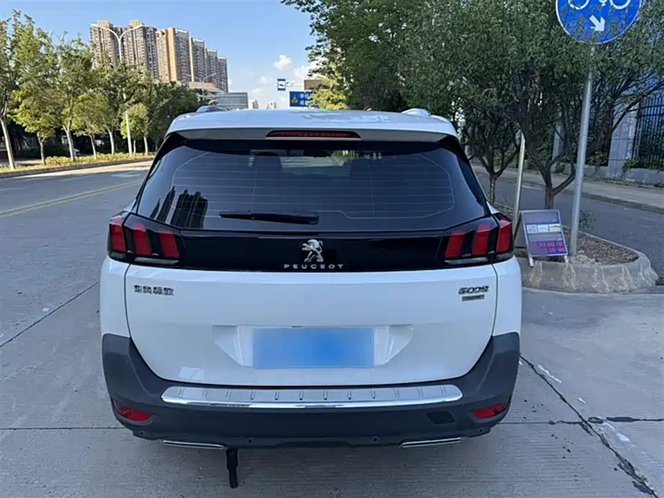 Peugeot 5008