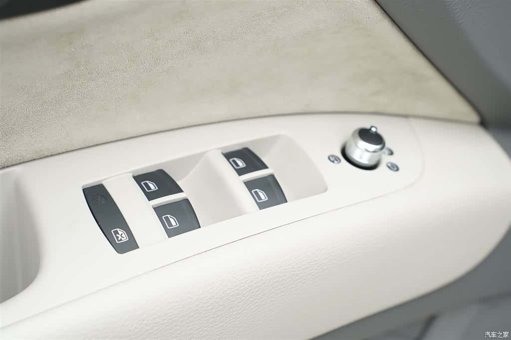 Audi Q7, 2010 9