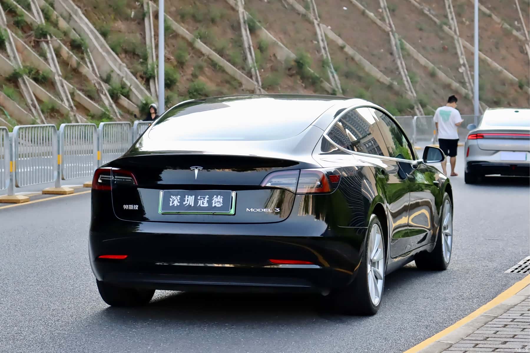 Tesla Model 3, 2020 4