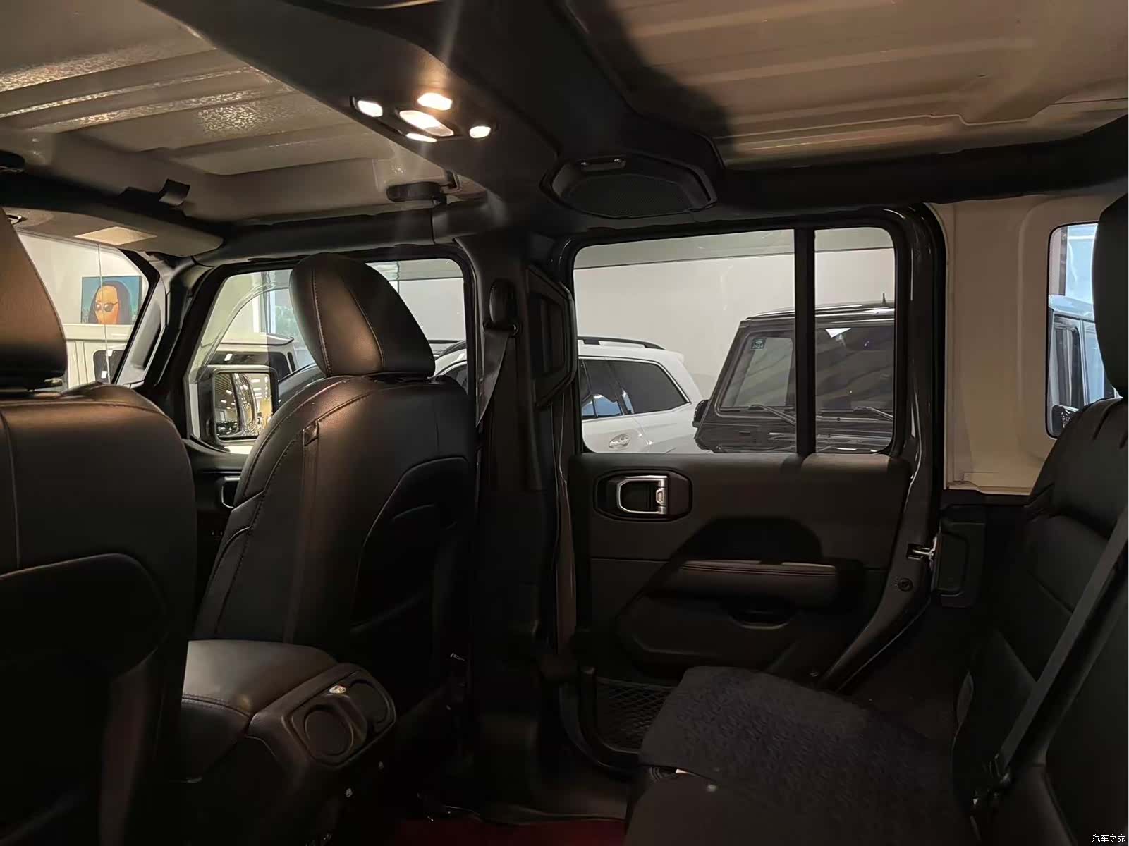 Jeep Wrangler, 2021 14