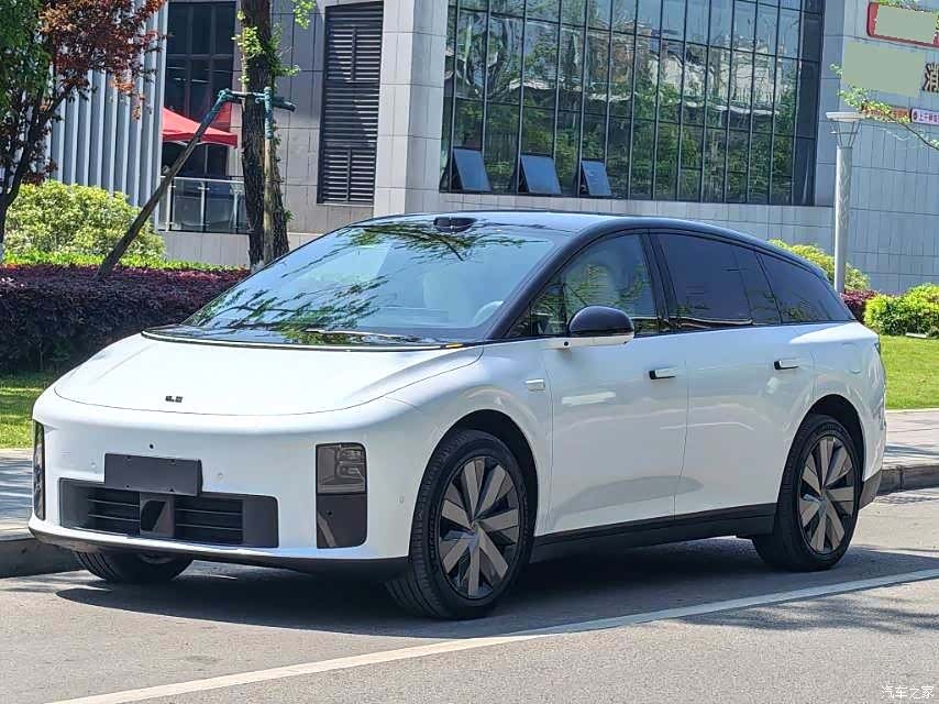 Li Auto i6, 2025 1