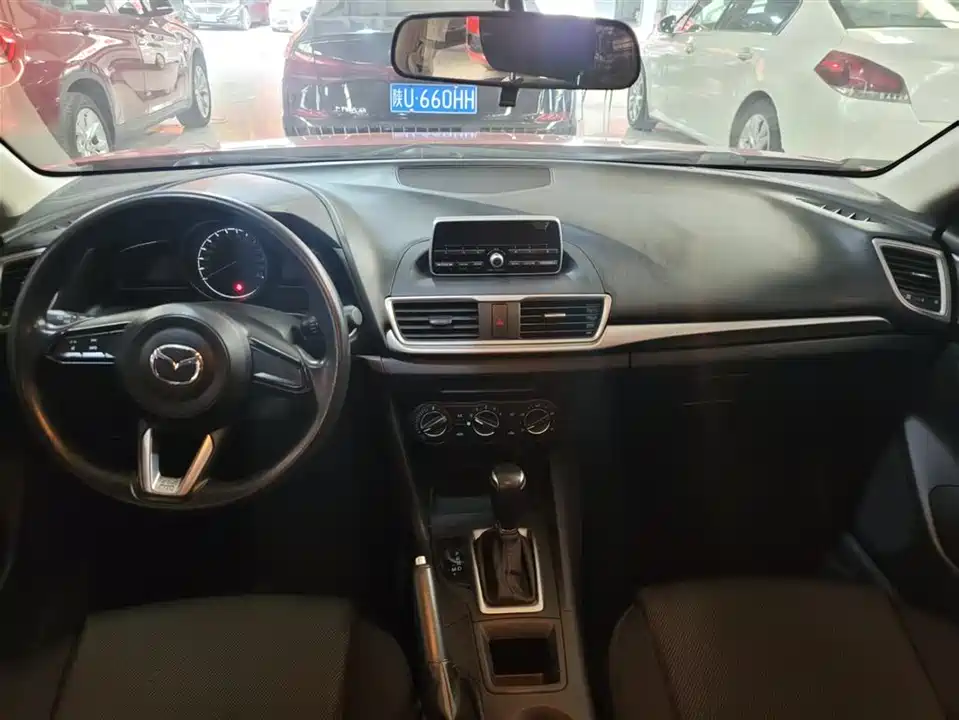 Mazda 3 Angkesaila