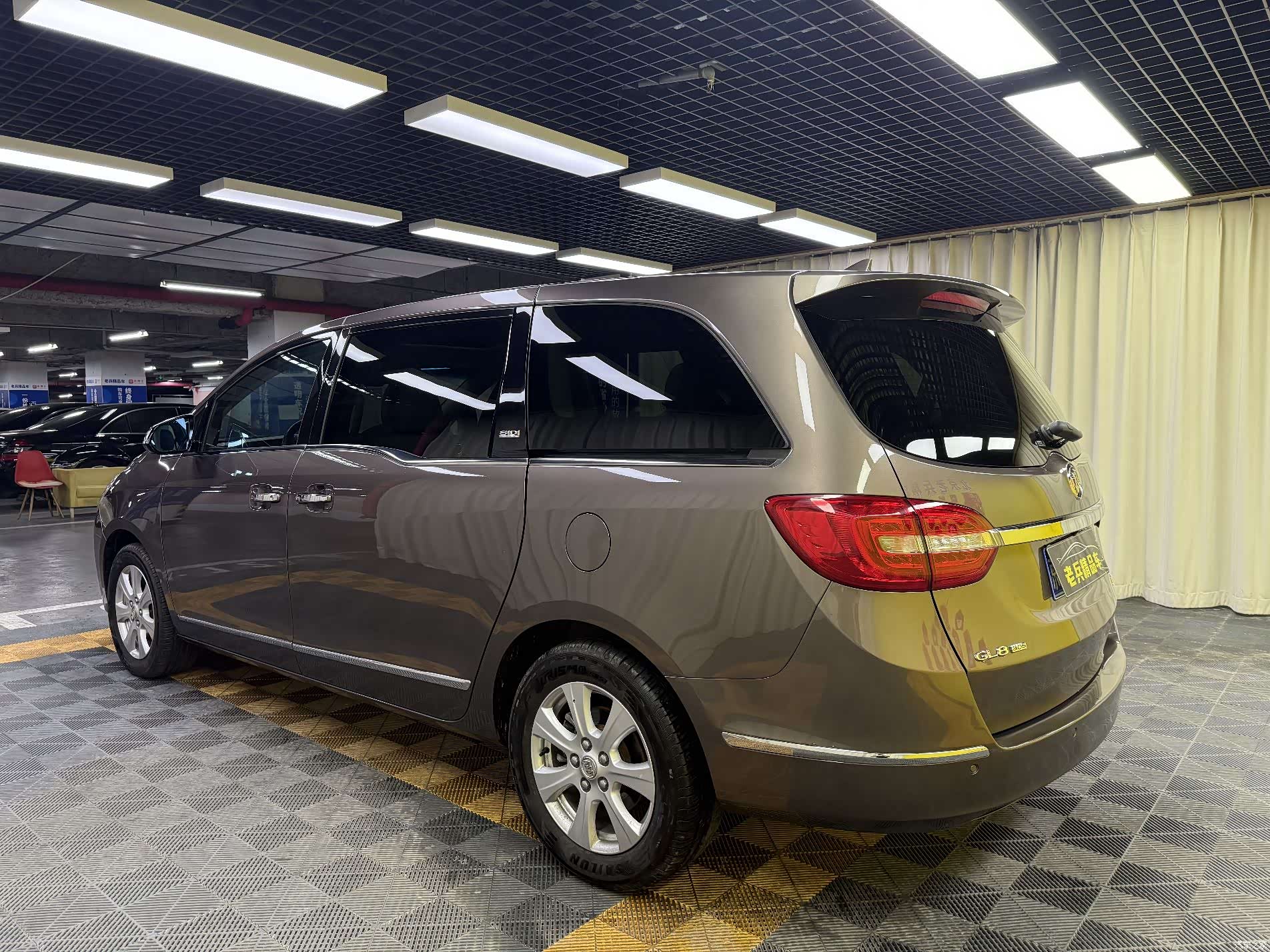 Buick GL8, 2015 6