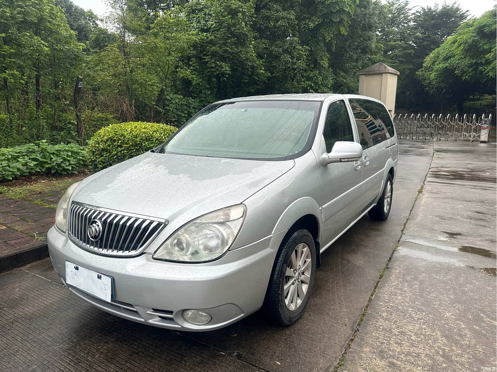 Buick GL8, 2015 1