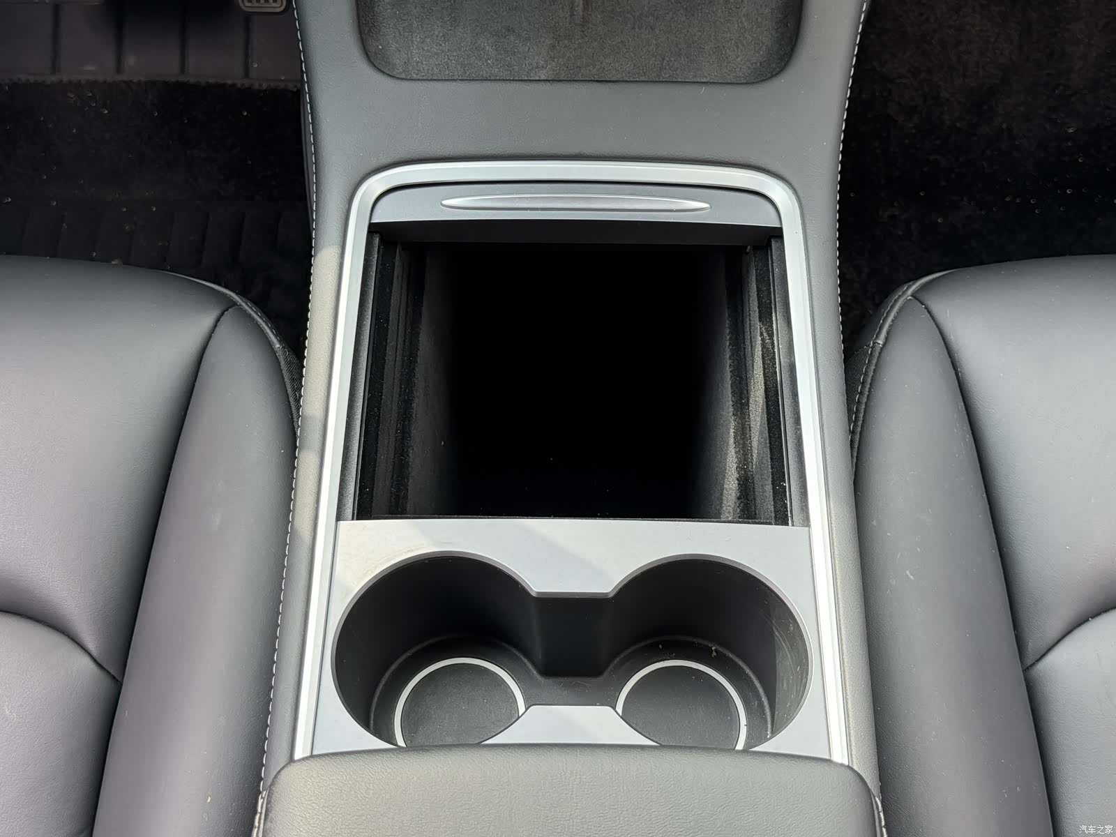 Tesla Model Y, 2023 20