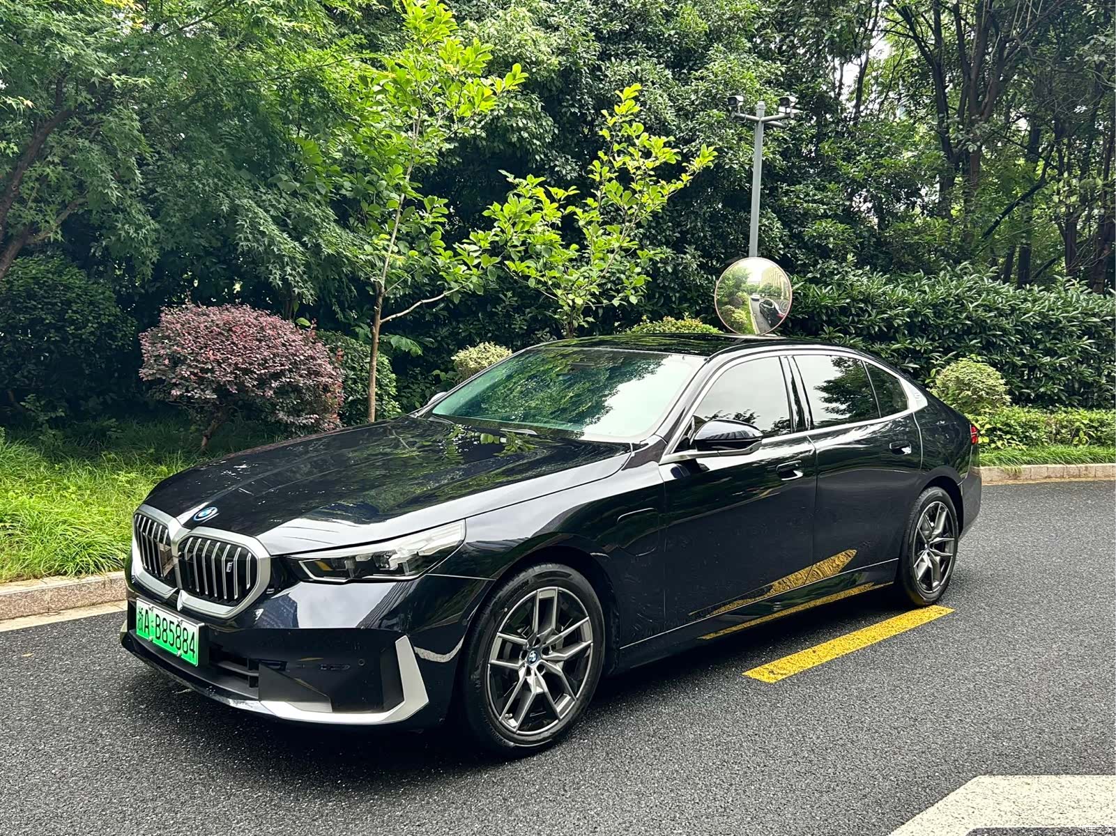 BMW i5, 2025 1