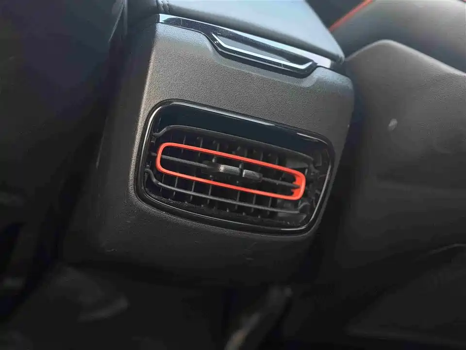 Lynk & Co 02 Hatchback