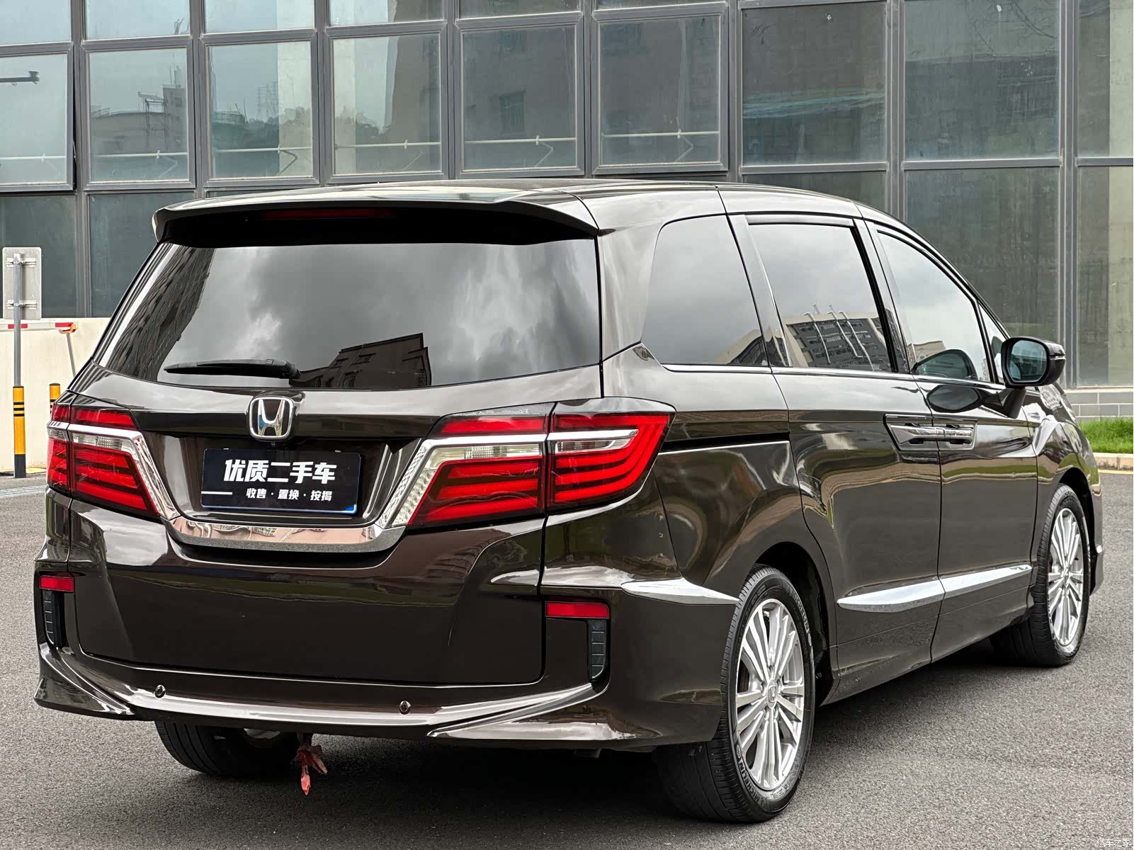 Honda Elysion, 2016 7