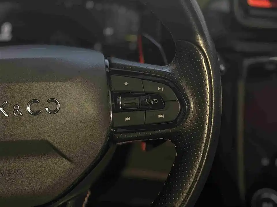 Lynk & Co 02 Hatchback