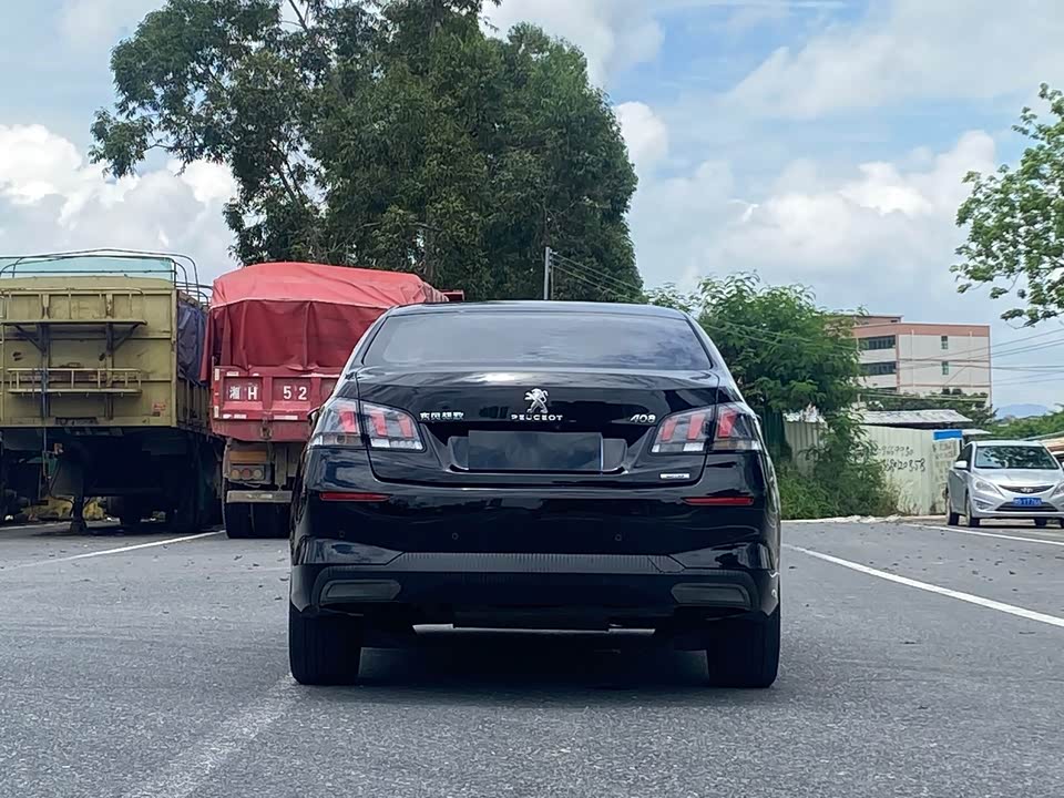 Peugeot 408