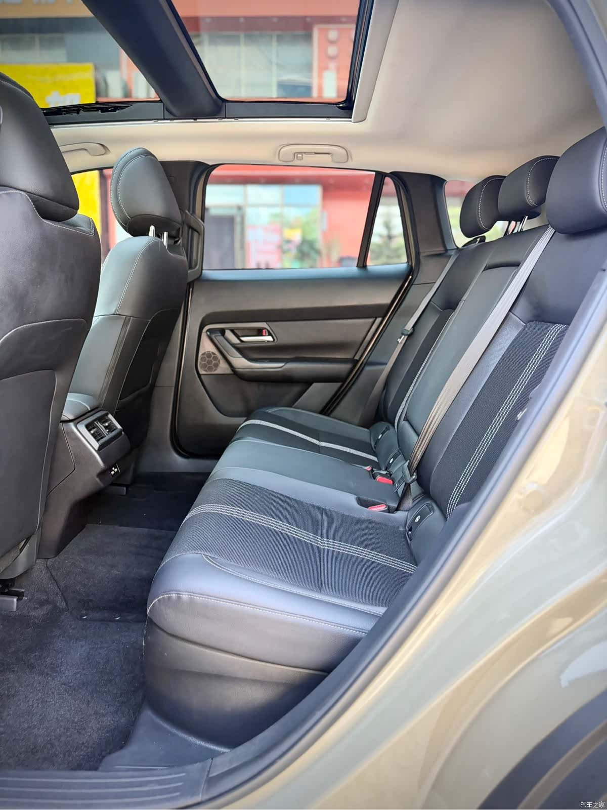Mazda CX-50, 2023 11