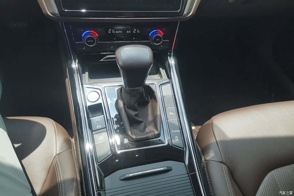 Volkswagen Phideon, 2022 16