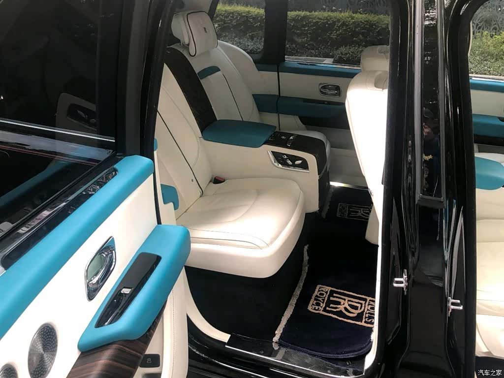 Rolls-Royce Cullinan, 2020 4