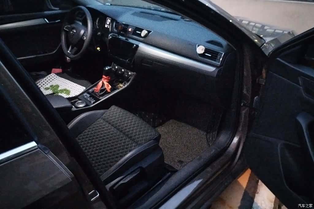 Skoda Superb, 2018 8