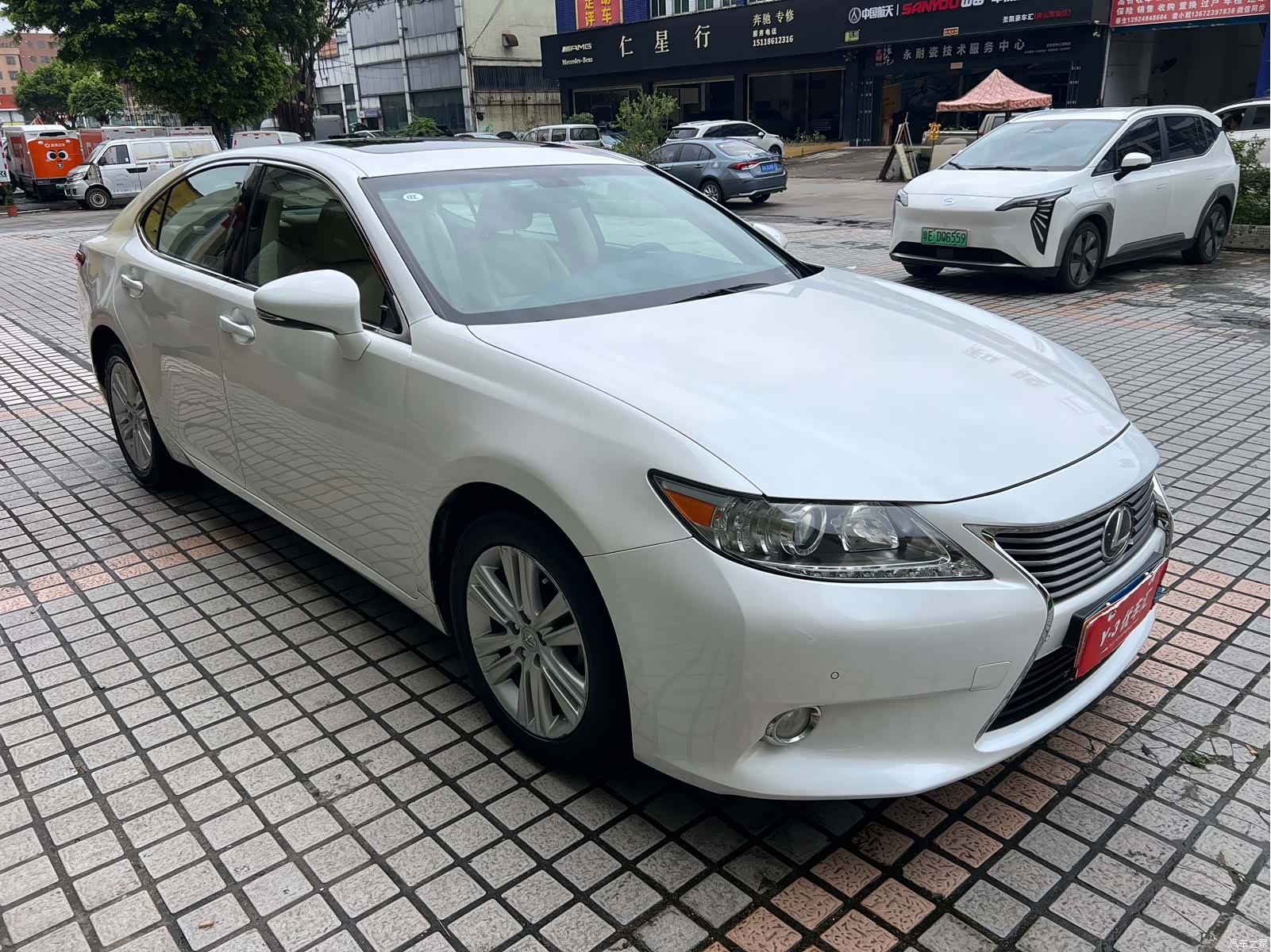 Lexus ES, 2014 3