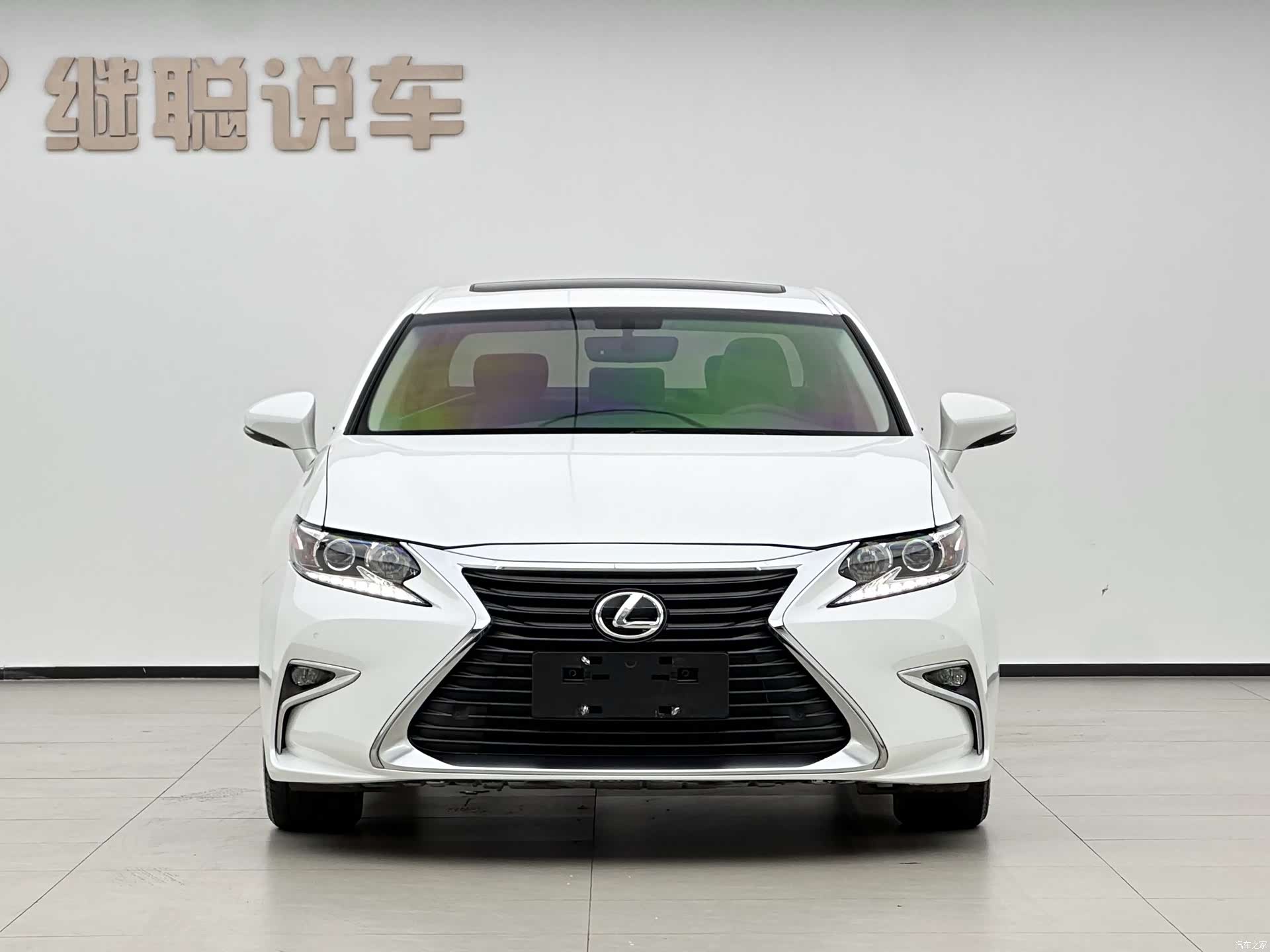 Lexus ES, 2016 4