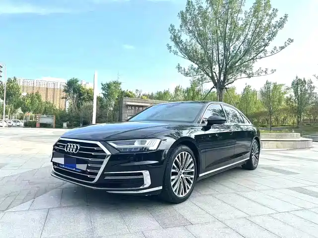 Audi A8 2021 — купить из Китая под заказ