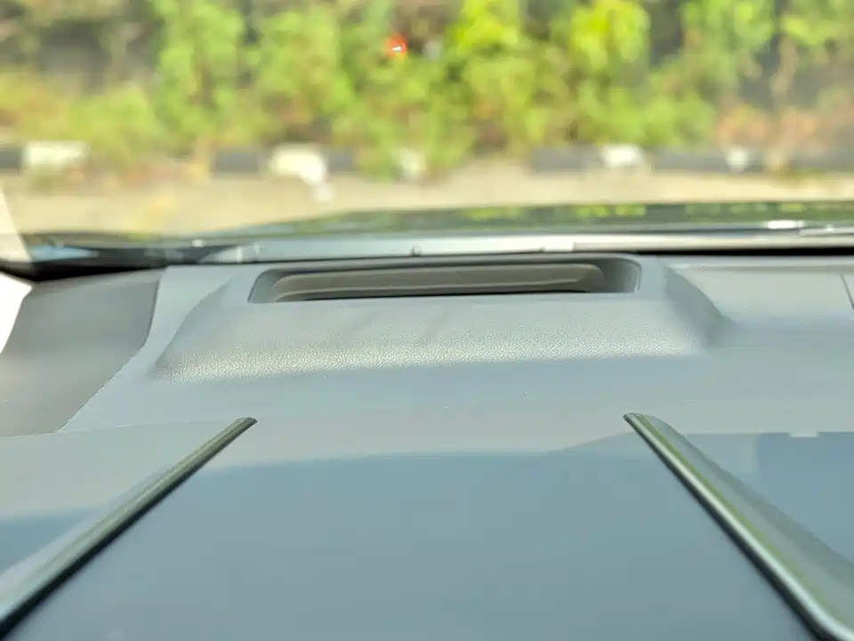 Lexus LM