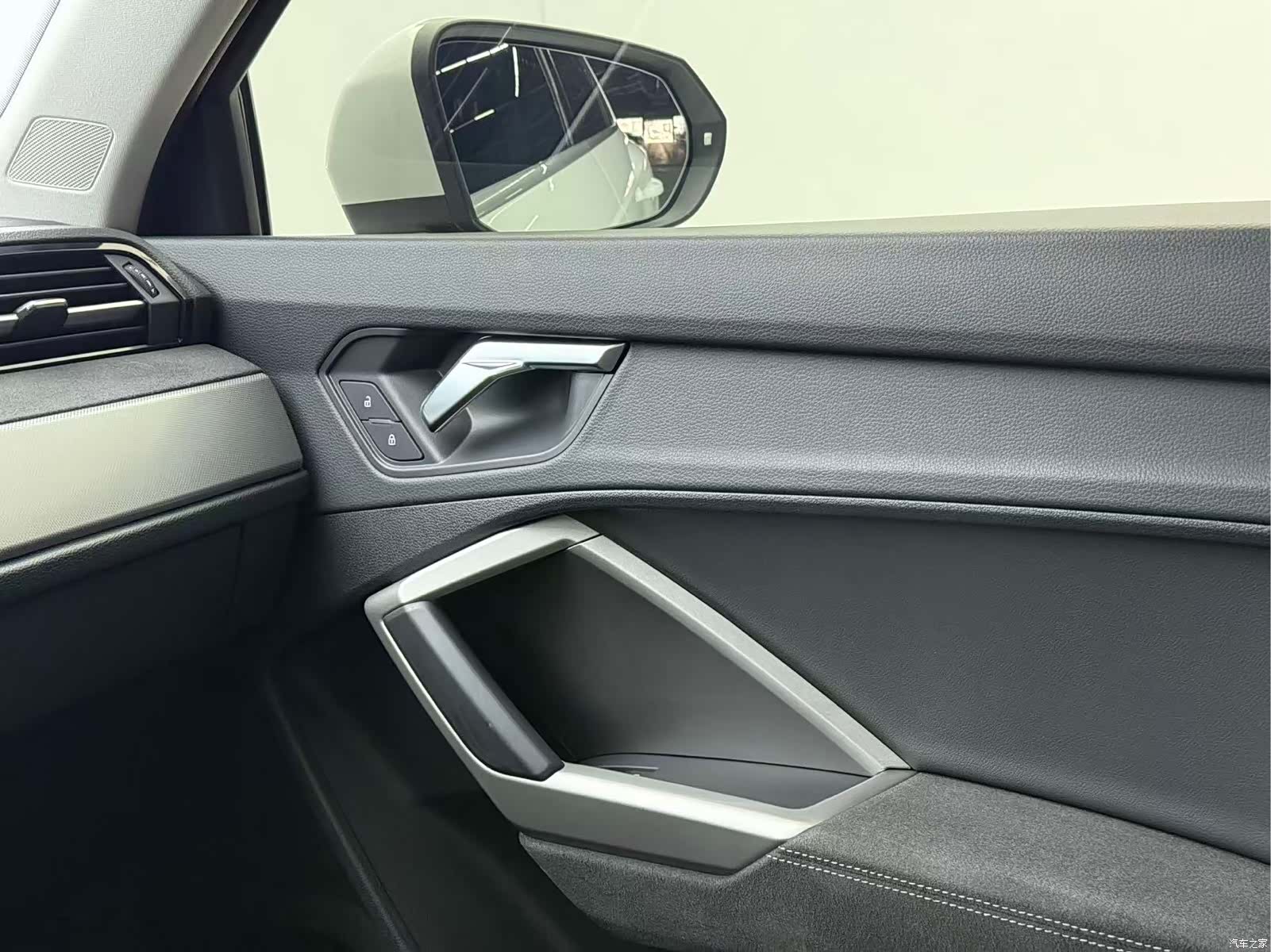 Audi Q3, 2022 9