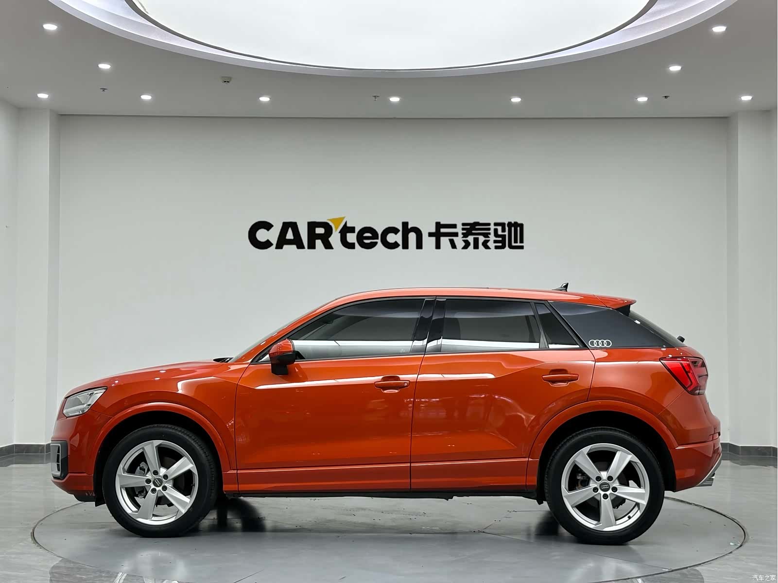 Audi Q2L, 2019 все фото