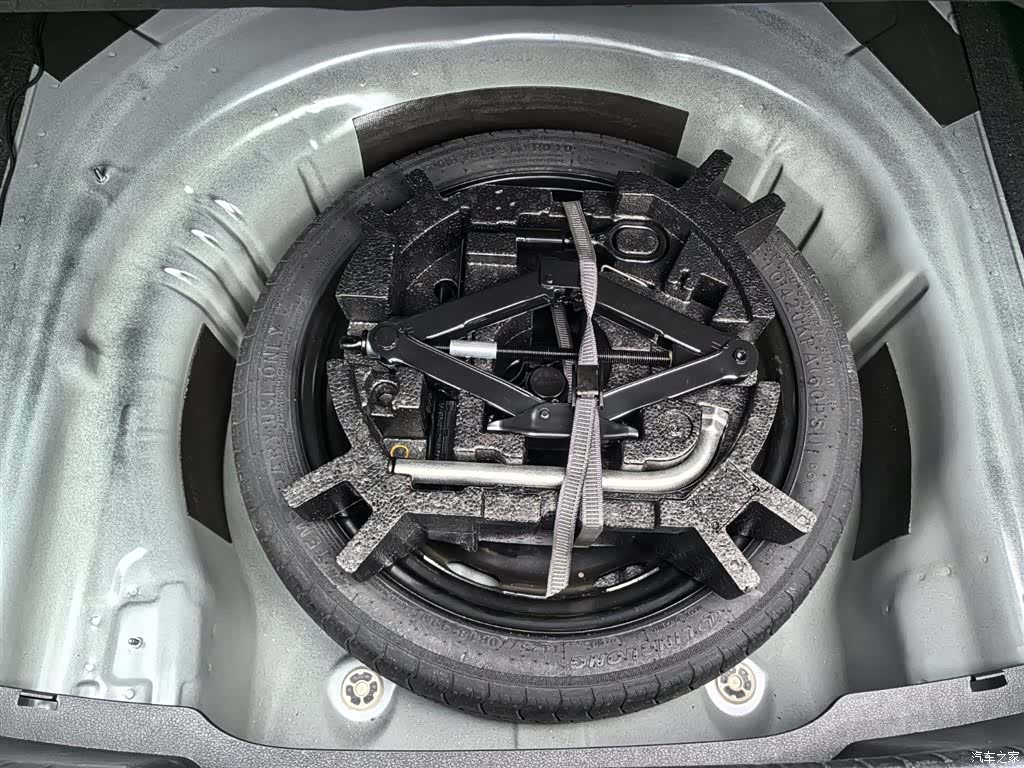 Volkswagen Magotan, 2021 24