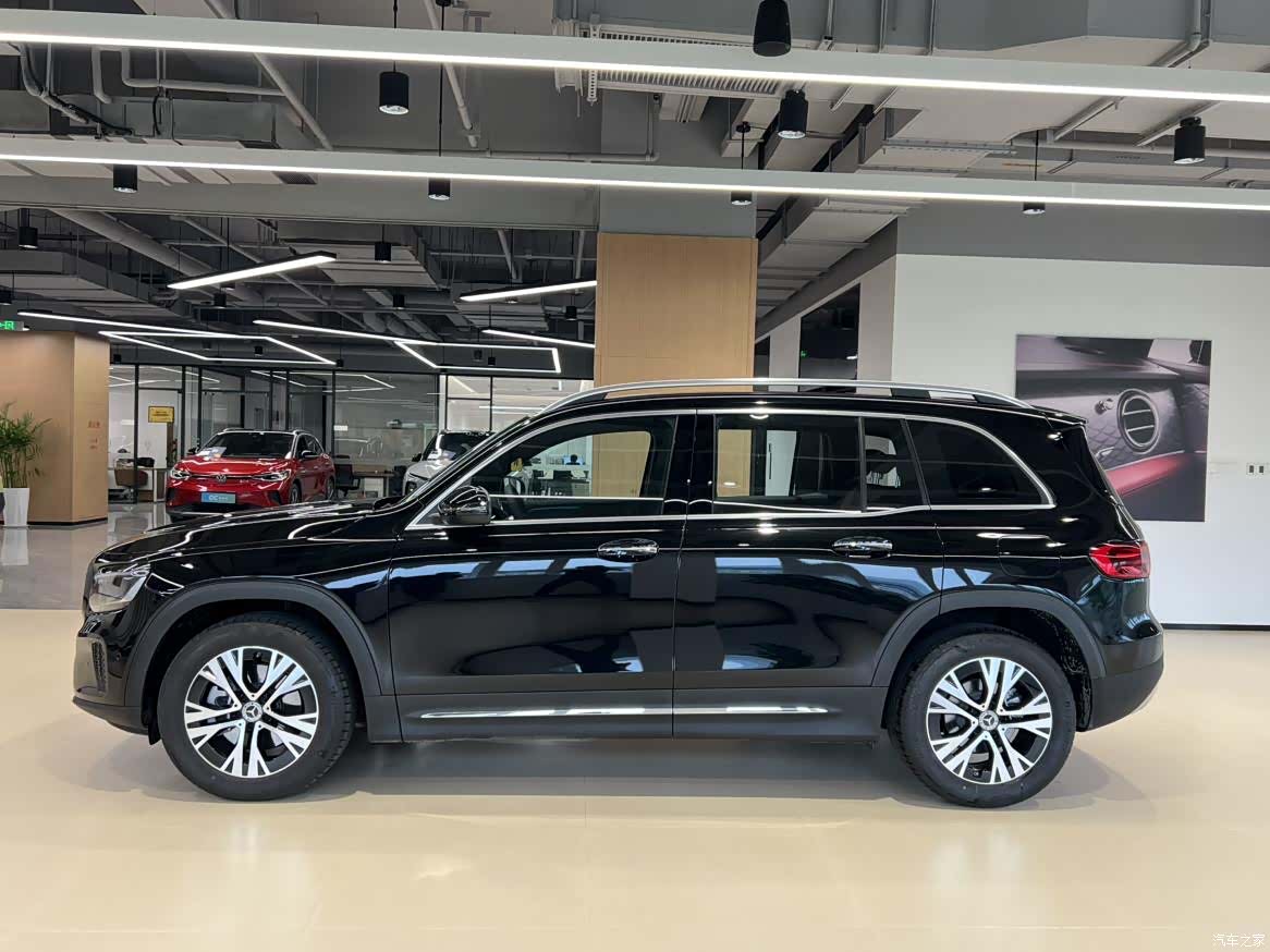 Mercedes-Benz GLB, 2024 3