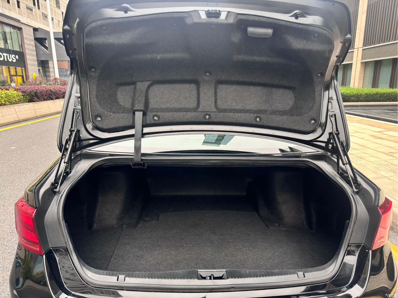 Toyota Crown, 2017 23