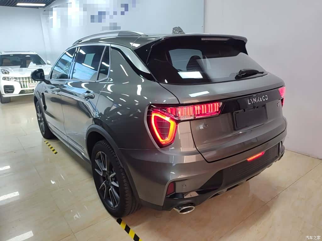 Lynk & Co 01, 2022 все фото