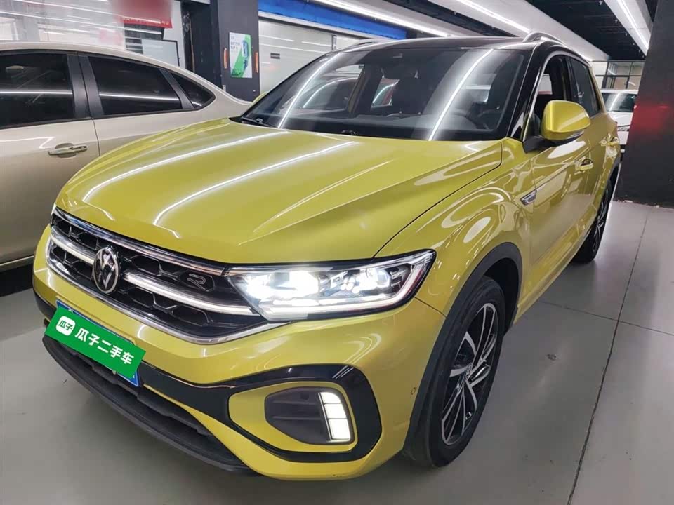 Volkswagen T-ROC exploring Songs