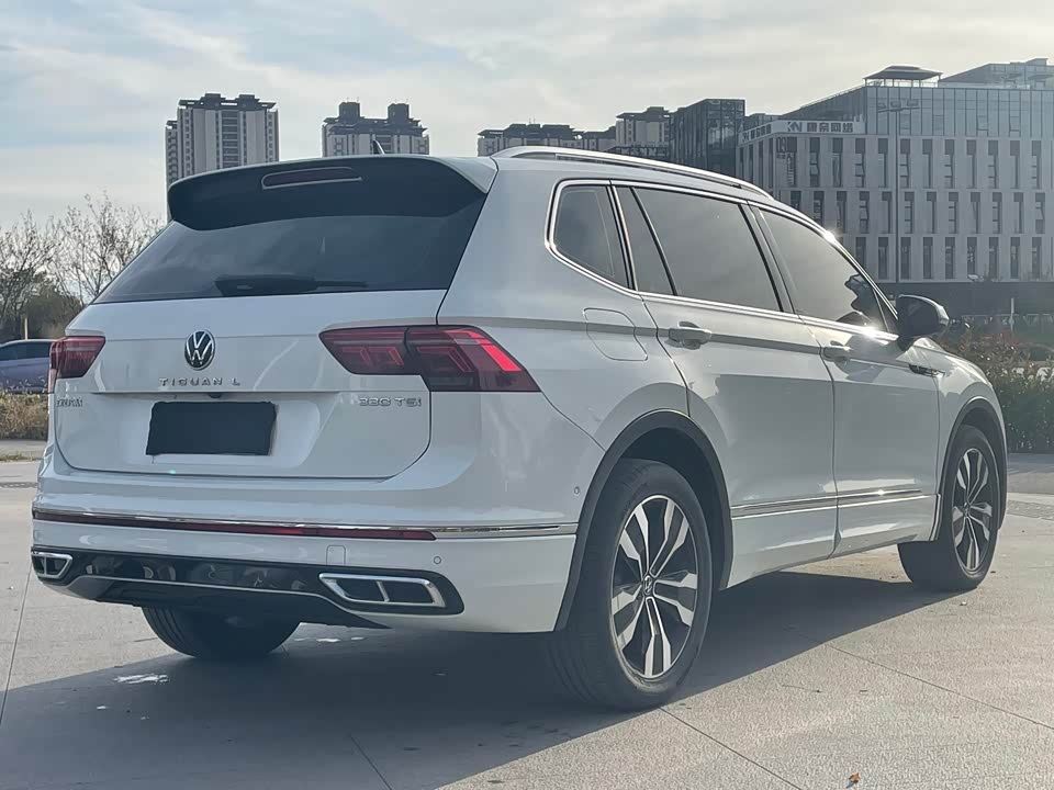 Volkswagen Tiguan L