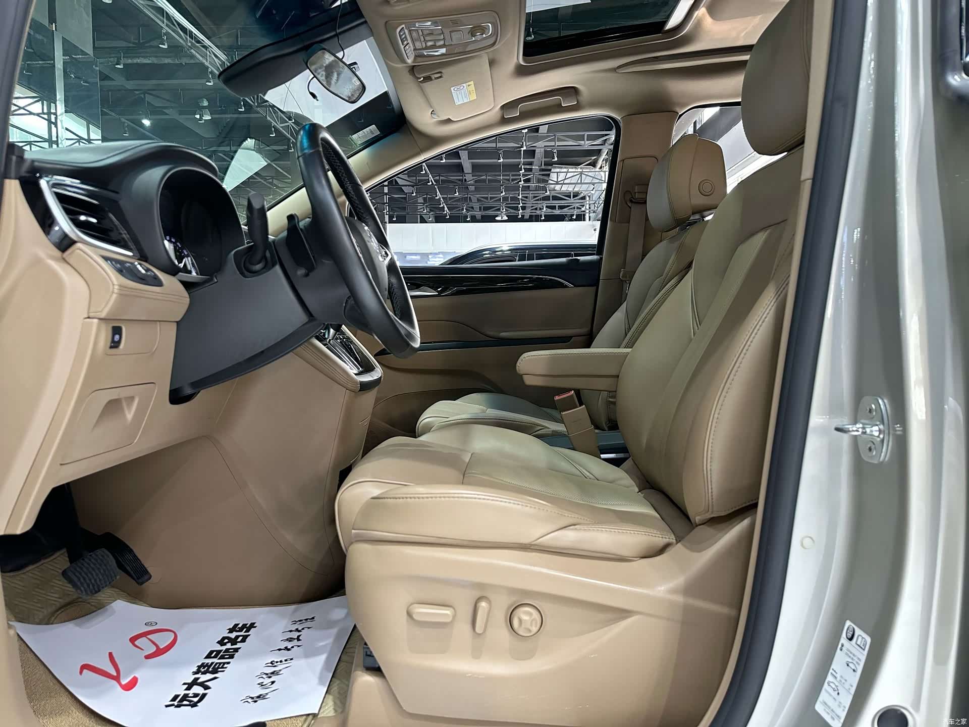 Buick GL8, 2019 4