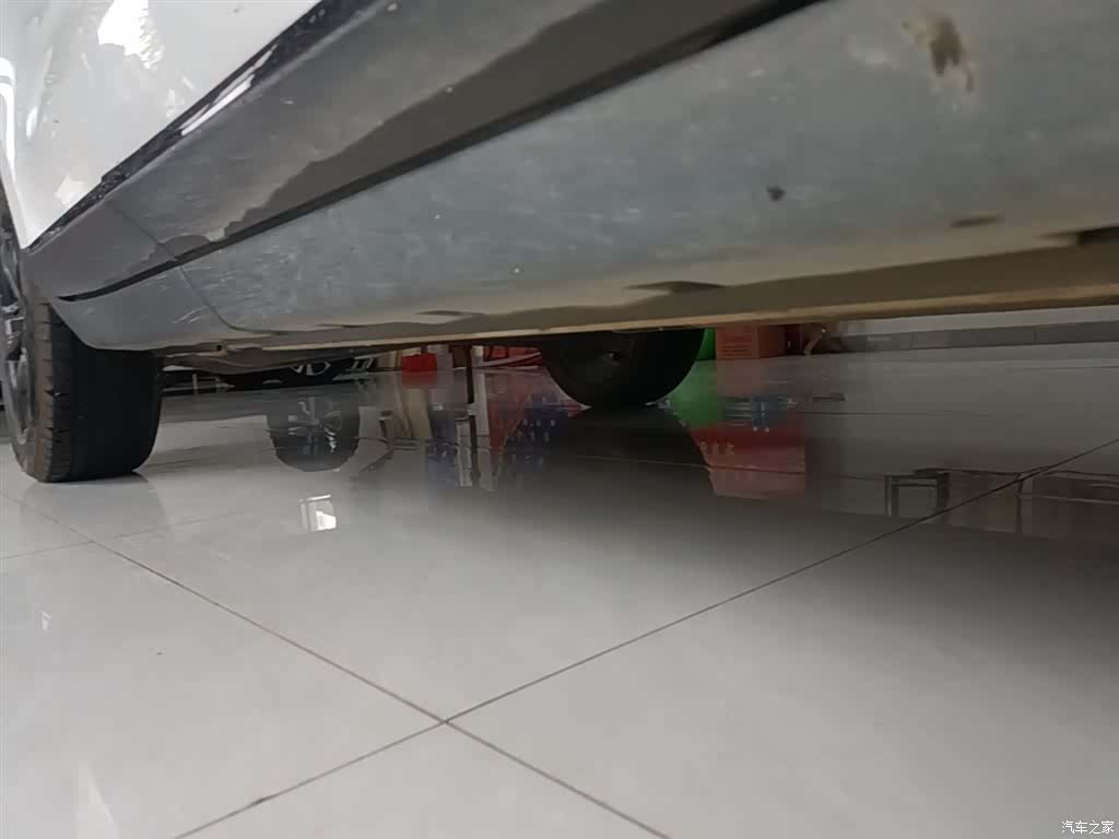 Roewe RX3, 2023 21
