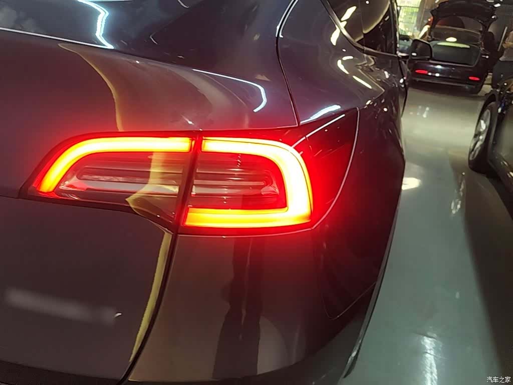 Tesla Model Y, 2022 8