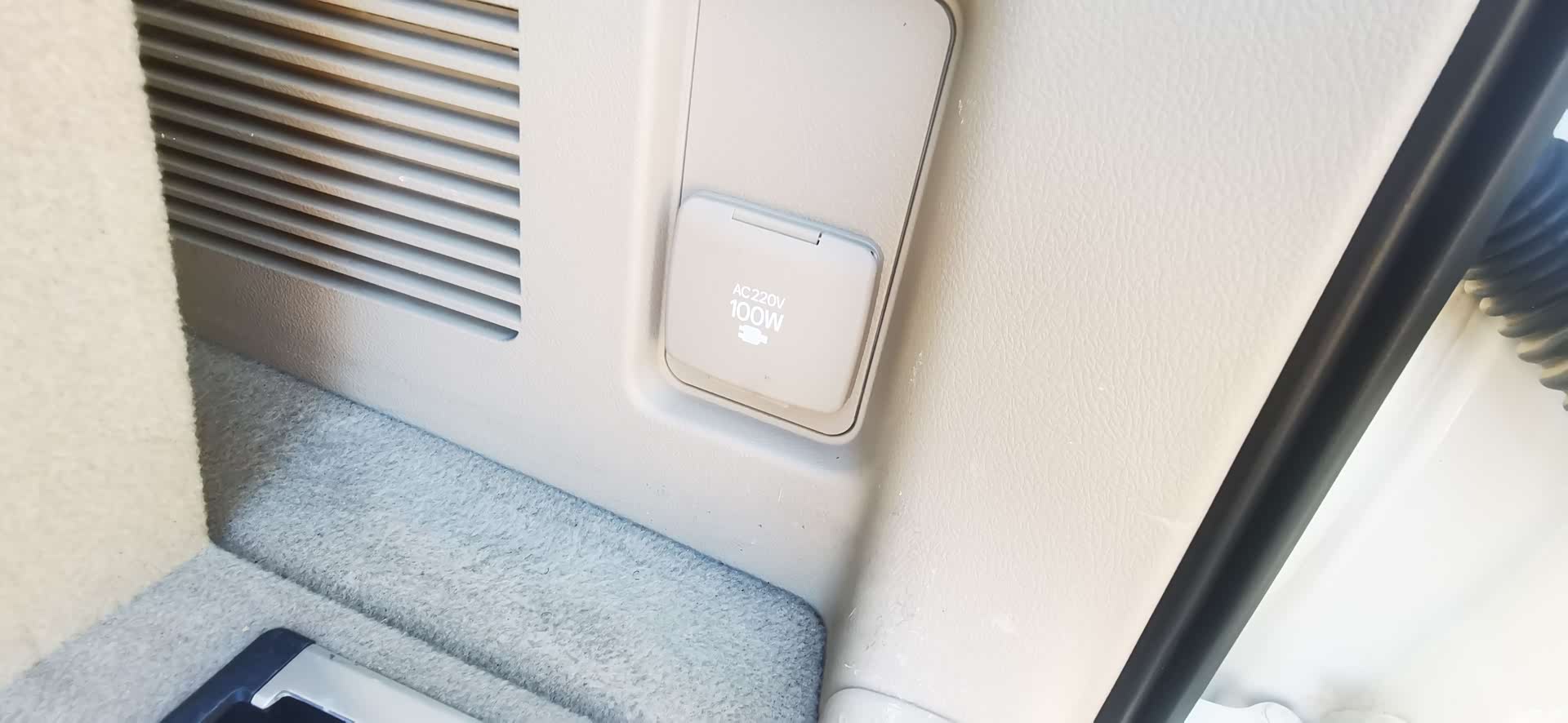 Toyota Prado, 2013 12