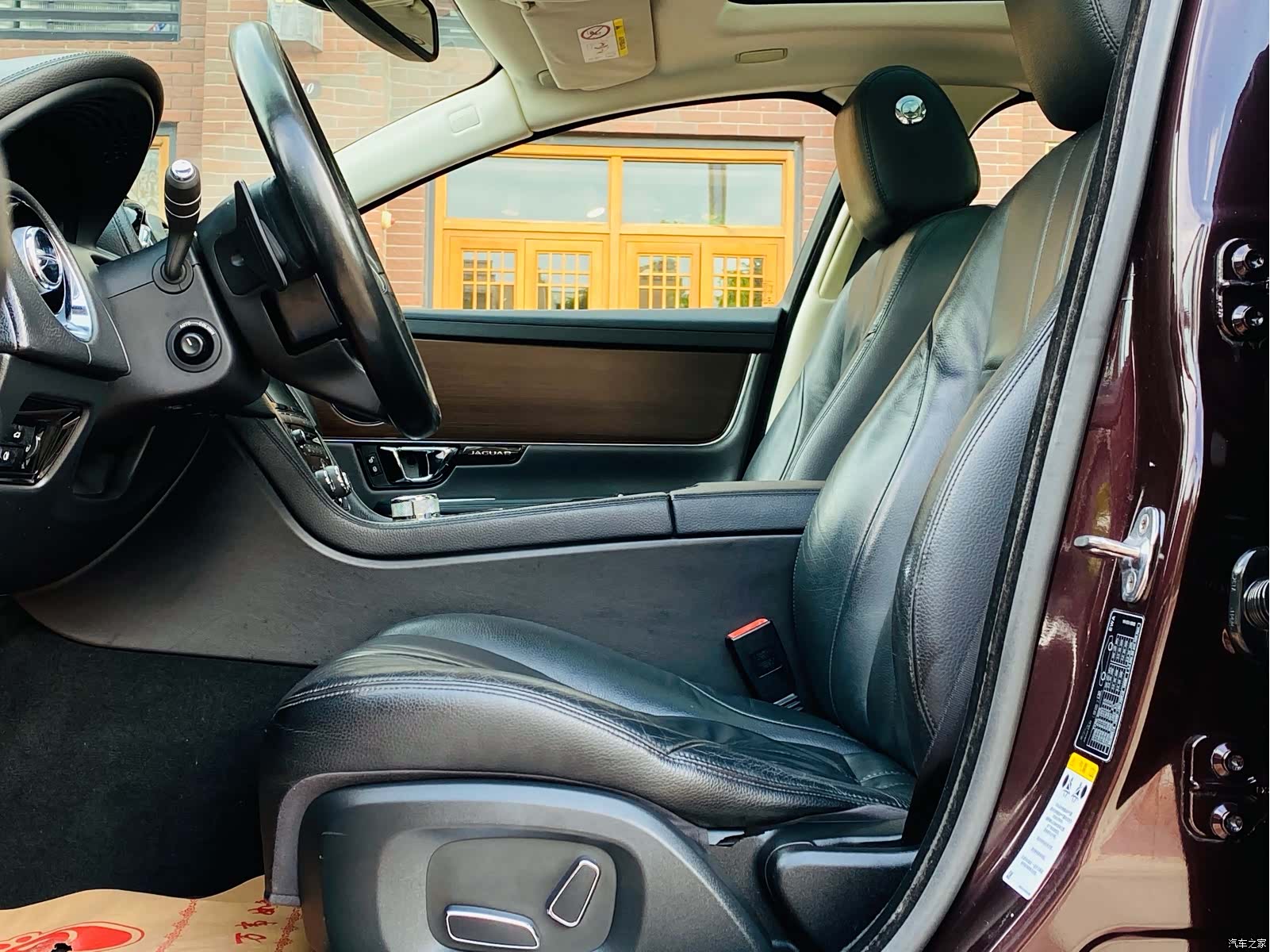 Jaguar XJ, 2015 10